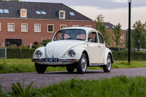 Volkswagen Kever huren Oldtimer Breda