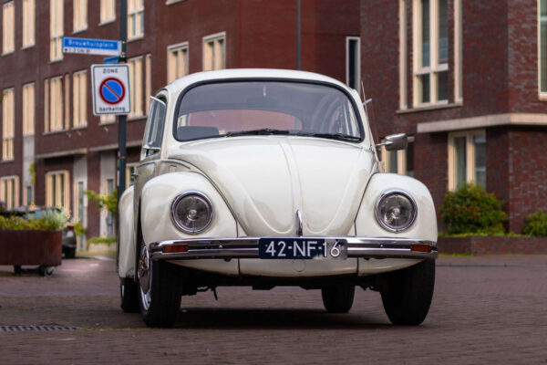 Volkswagen Kever huren Oldtimer Breda
